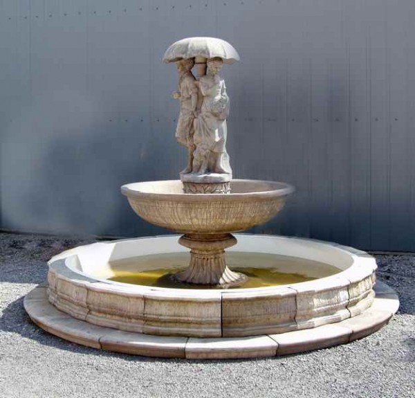 fontein met koppel stel B-01400