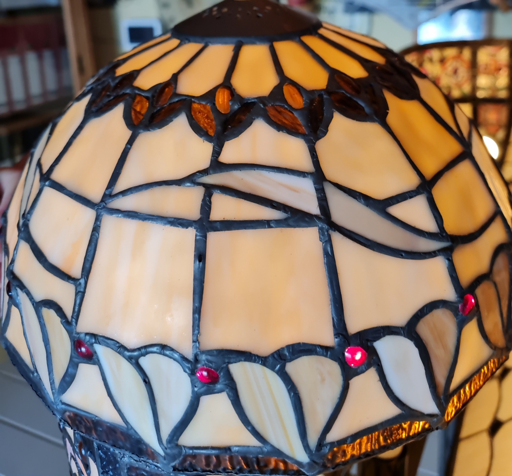 Shetland Beperken Detecteren Glaskap Lampenkap Tiffany creme met licht blaadjesmotief 5810 - Elmo Dreams  & Deco