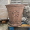 Ronde strakke vaas met krans lauwerkrans B-02222