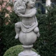 Tuinbeeld Engel op bol